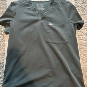 FIGS Women’s Bundle Catarina Scrub Top and Zamora Joggers in Bonsai